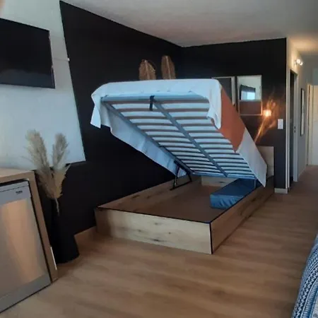 Apartment Happy 7 *